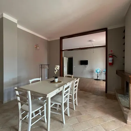 Villa La Del Conte Di Pirro