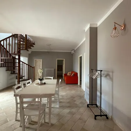 La Del Conte Di Pirro Villa *